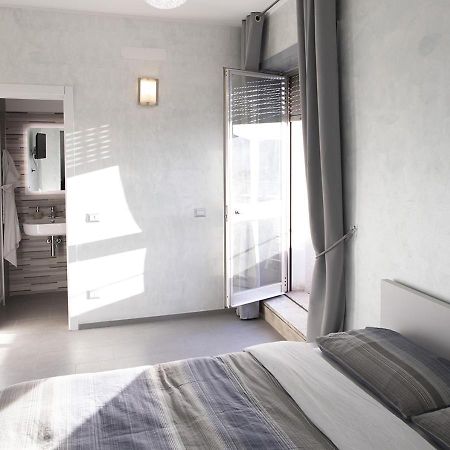 Smart Central Apartments Milan Bagian luar foto