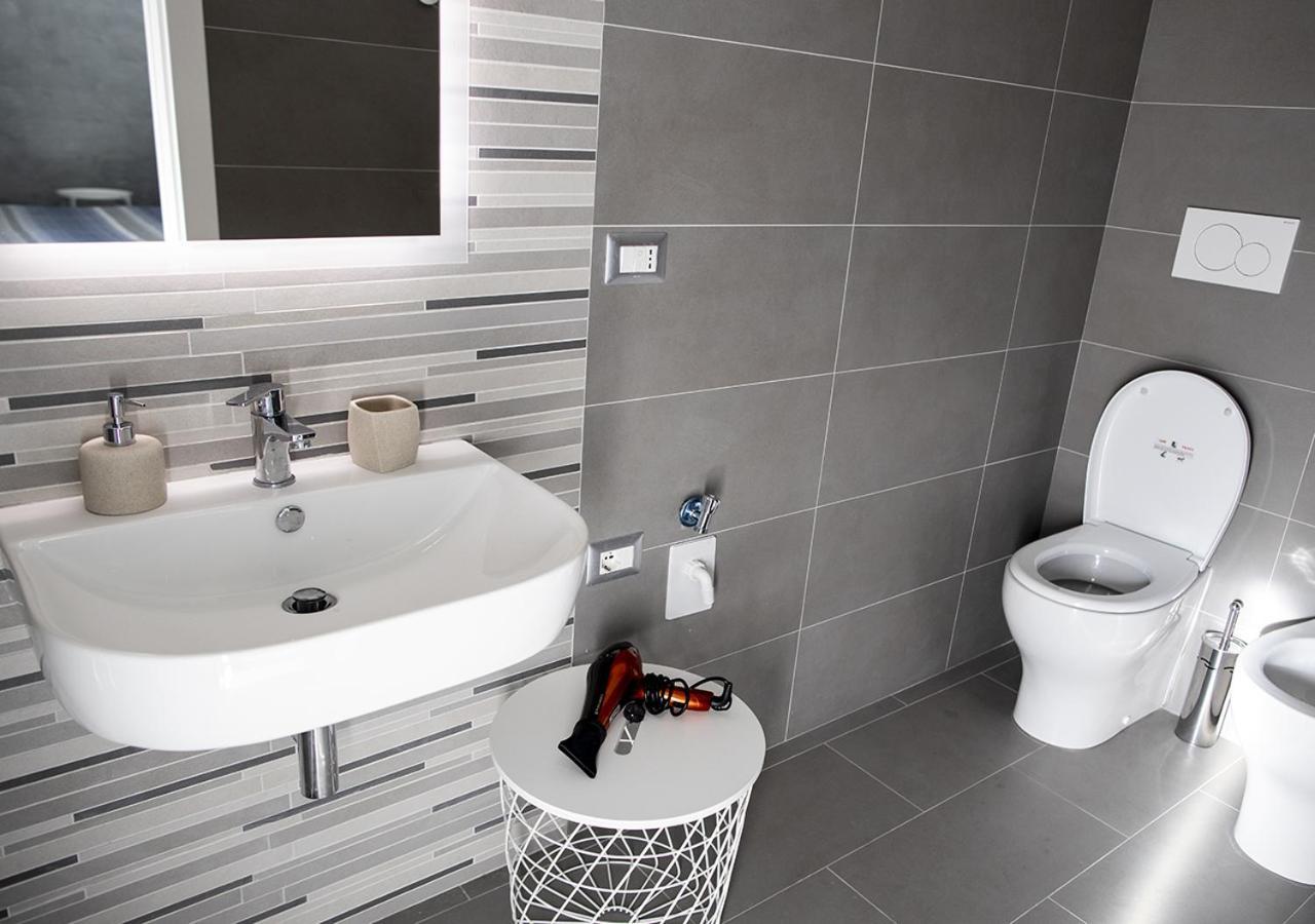Smart Central Apartments Milan Bagian luar foto