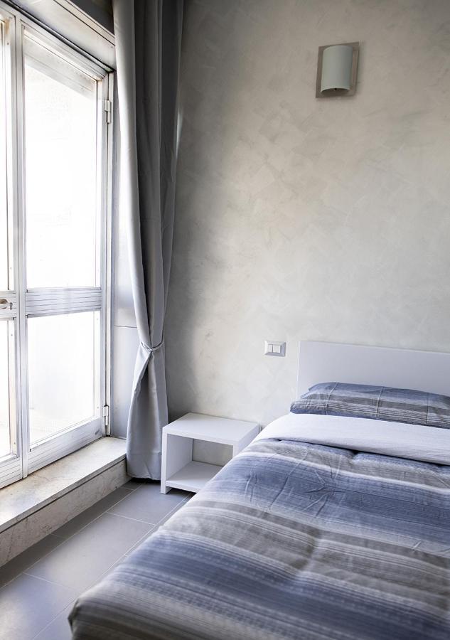 Smart Central Apartments Milan Bagian luar foto